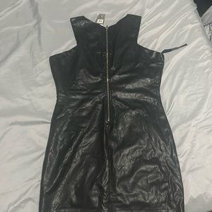 Black mid length dress from Glamorous size L